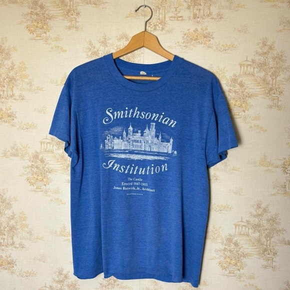 Vintage 80s Smithsonian Institution The Castle blue Washington D.C. museum tee - Picture 2 of 8